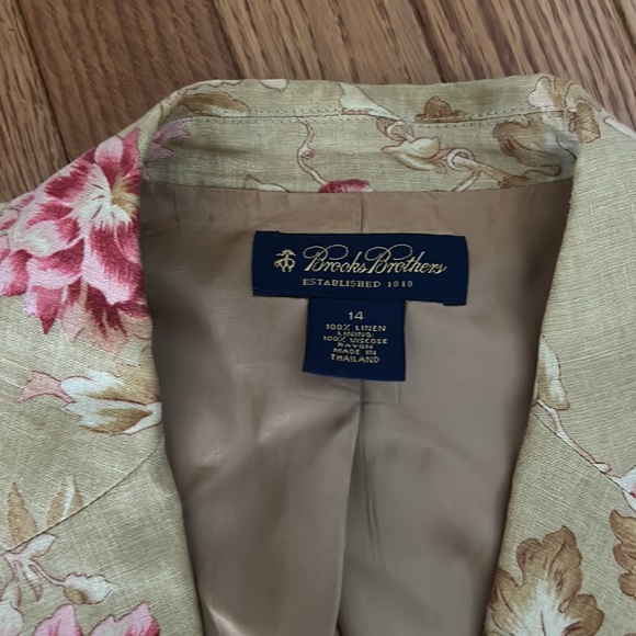 Brooks Brothers, 100% linen blazer, 14, khaki with cottage roses - Picture 3 of 7